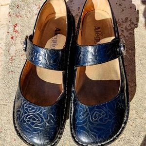 Alegria Paloma embossed black leather shoes sz 39 PAL-531
